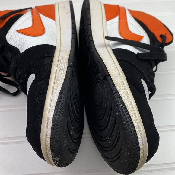 - Jordan 1 Mid Shattered Backboard Size 8 - Picture 4 of 12